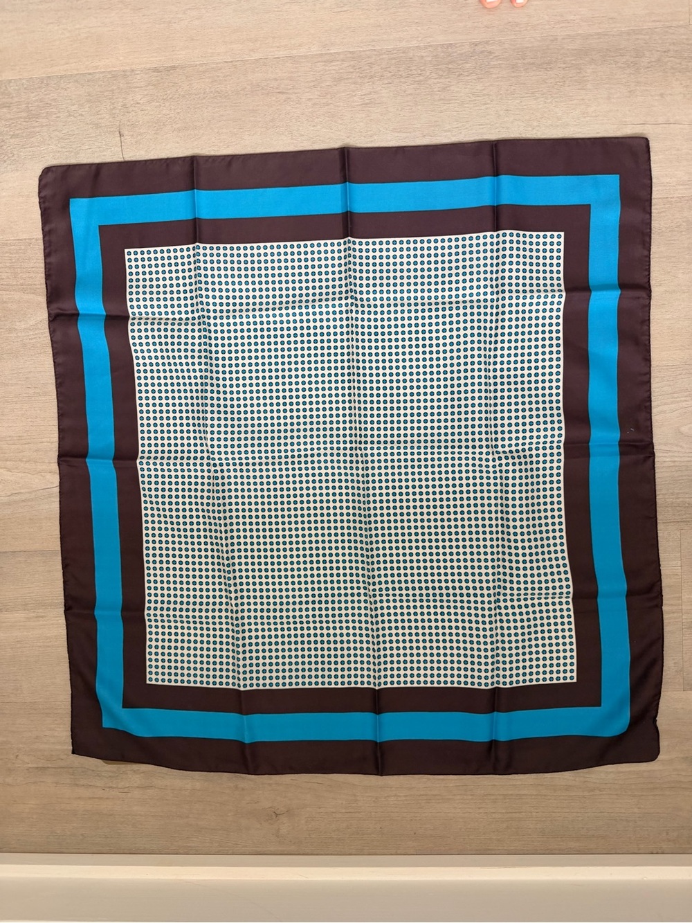 Water repellent vintage Italian scarf